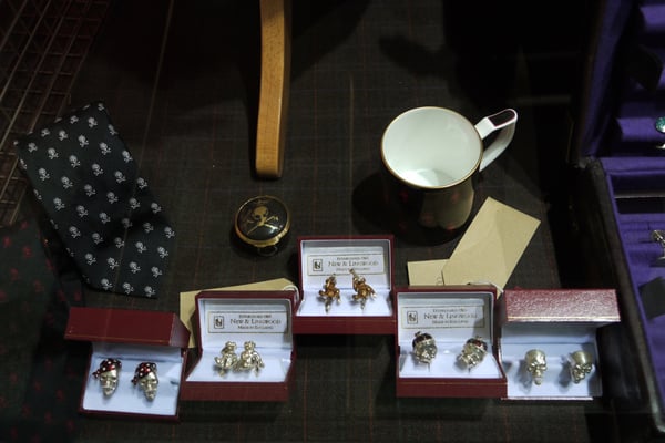 New & Lingwood by null