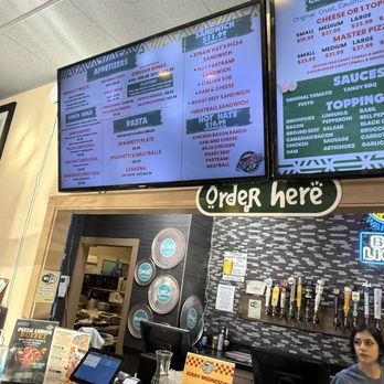 Straw Hat Pizza - Pizza Near Me - Gilroy, California Straw Hat Pizza - Pizza Near Me - Gilroy, California