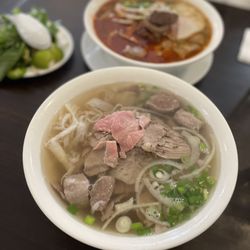 Pho Vy Vietnamese Restaurant - Pho dac biet