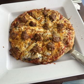 Poppy's Pizza & Grill - Sausage, pepperoni & mushroom pizza. - Pizza Near Me - Estes Park, Colorado Poppy's Pizza & Grill - Sausage, pepperoni & mushroom pizza. - Pizza Near Me - Estes Park, Colorado