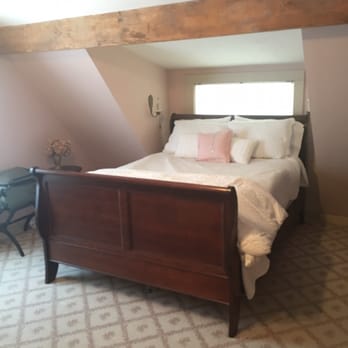 Cottonwood Inn - John Edwards Room - Bed & Breakfast Near Me - Holland, Michigan