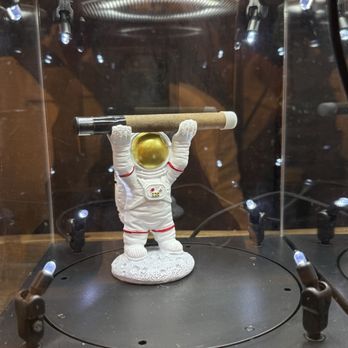 The Higher Path - Moon man. - Cannabis Dispensaries Near Me - Sherman Oaks, California
