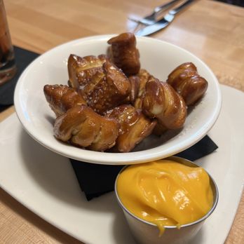 Walnut Grill - American Near Me - Wexford, Pennsylvania Walnut Grill - American Near Me - Wexford, Pennsylvania