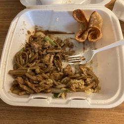 Chinese Chef - Chicken lo mein and crab rangoon