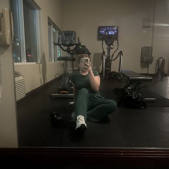 Desert Palms Hotel and Suites - Fitness center gym - Hotels Near Me - Anaheim, California