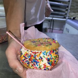 Lexylicious - Funfetti with extra sprinkles