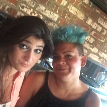 Huddy’s - Fun Times!!!!!!!!!!! - Gastropubs Near Me - Redondo Beach, California
