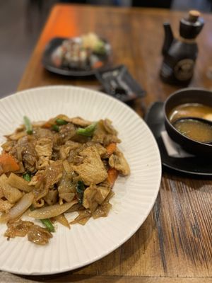 MAGURO Sushi Thai Ramen by null