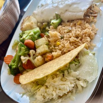 MAYA Mexican Eatery & Bar - Chrispy chicken taco with seamed veggies - Mexican Near Me - Broken Arrow, Oklahoma