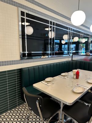 Susie's Rise & Dine by null