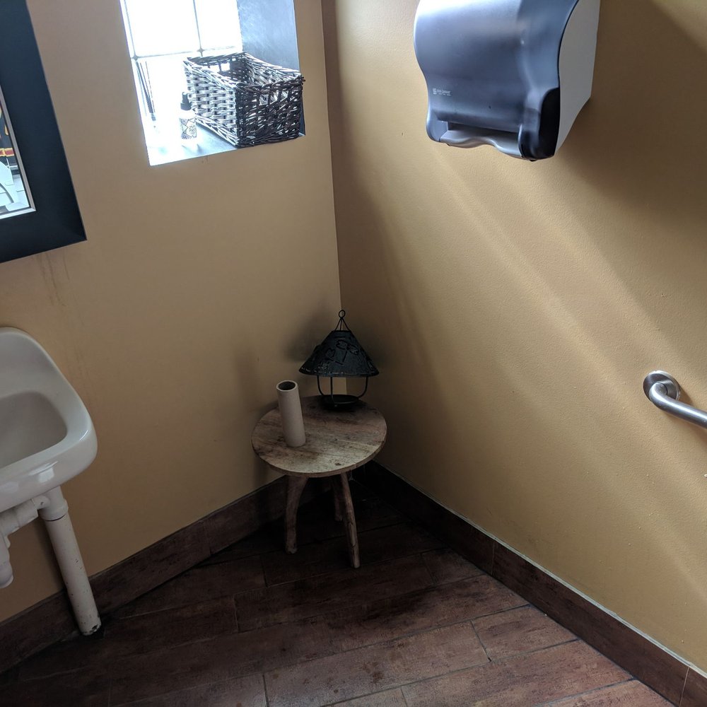 Culantro - Single bathroom. - Peruvian Near Me - Ferndale, Michigan