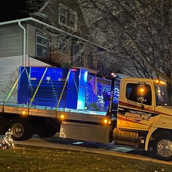 Finish Line Towing - Towing Near Me - Milwaukee, Wisconsin Finish Line Towing - Towing Near Me - Milwaukee, Wisconsin