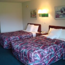 Days Inn by Wyndham Clare - Typical room