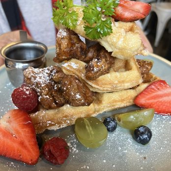 Sunny Side Breakfast - Chicken & Waffles - Breakfast & Brunch Near Me - Sacramento, California Sunny Side Breakfast - Chicken & Waffles - Breakfast & Brunch Near Me - Sacramento, California