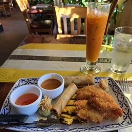 Sampler with thai tea Sampler with thai tea