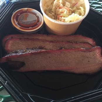 Harris BBQ - 8 ounce brisket "mains" with coleslaw side - Barbeque Near Me - Coalinga, California