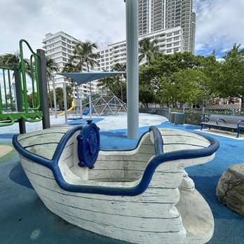 Mid Beach Park Playground - Playgrounds Near Me - Miami Beach, Florida