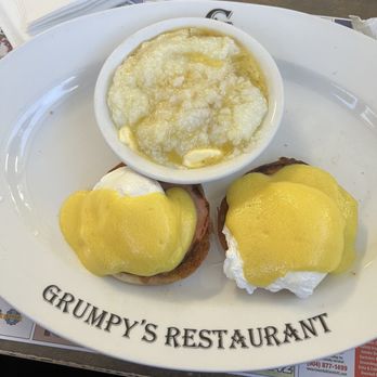 Grumpy's Restaurant - Eggs Original Benedict with grits - Breakfast & Brunch Near Me - Orange Park, Florida