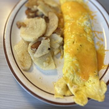 Lana's Family Restaurant - Veggie omelet- perfectly cooked and seasoned. Home fries were really good as well.. - New American Near Me - Newport, Kentucky Lana's Family Restaurant - Veggie omelet- perfectly cooked and seasoned. Home fries were really good as well.. - New American Near Me - Newport, Kentucky