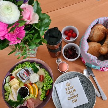 Hüftgold - Sonntagsfrühstück von Hüftgold - Cafes Near Me - Hamburg, HH Hüftgold - Sonntagsfrühstück von Hüftgold - Cafes Near Me - Hamburg, HH
