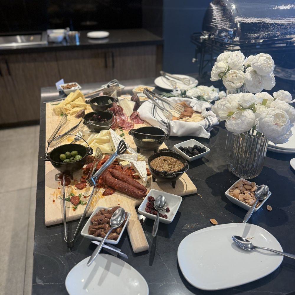 Lavender Rooftop Kitchen & Bar - Buffet - Wine Bars Near Me - Savannah, Georgia