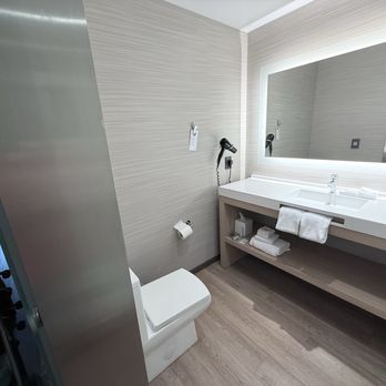 AC Hotel Phoenix Downtown - Bathroom - Hotels Near Me - Phoenix, Arizona