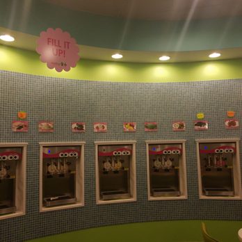 Sweet Frog - Ice Cream & Frozen Yogurt Near Me - Manchester, Connecticut