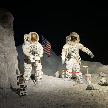 Space Center Houston - Astronauts display - Museums Near Me - Houston, Texas Space Center Houston - Astronauts display - Museums Near Me - Houston, Texas