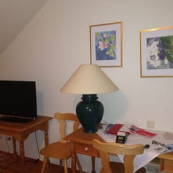 Hotel Il Plonner - Flat-TV, Platz zum Arbeiten.