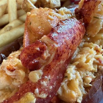Yankee Lobster - Seafood Markets Near Me - Boston, Massachusetts