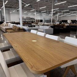 RH Outlet Paramus