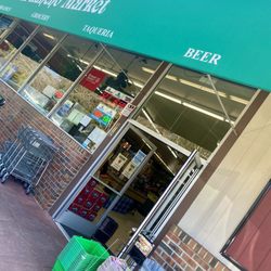 El Rancho Supermarket - Front entrance