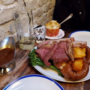 Blacklock - Sunday roast trio with cheesy cauliflower - British Near Me - London, XGL