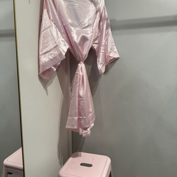 Bling It On Dresses - Dressing room stool and robe in every changing room - Formal Wear Near Me - Riverton, Utah