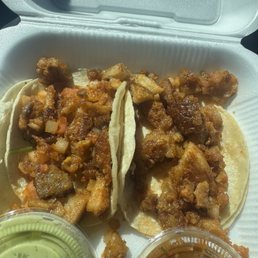 Tacos de chicharon Tacos de chicharon