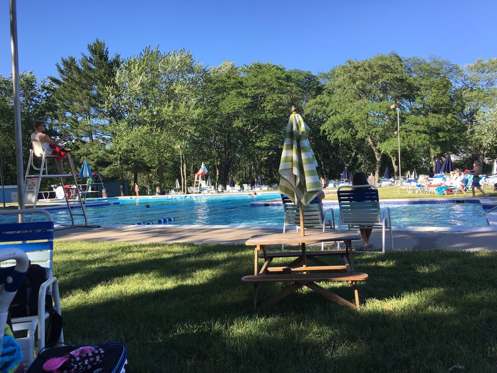 The Willows Swim Club Logo