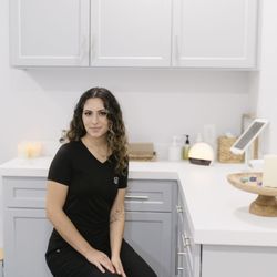 Sana Sana Bodywork - Massage therapist