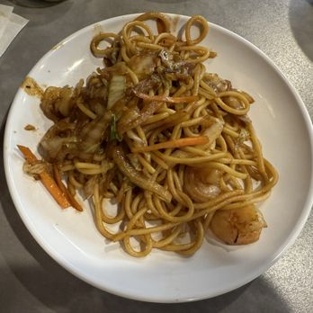Lantern Sushi - Shrimp Noodle (Lo Mein) from the Hibachi menu. - Japanese Near Me - Frederick, Maryland