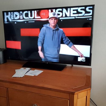 The Kensington Hotel - I was worried the tv would be small based off other pics but it was perfect! - Hotels Near Me - Ann Arbor, Michigan The Kensington Hotel - I was worried the tv would be small based off other pics but it was perfect! - Hotels Near Me - Ann Arbor, Michigan