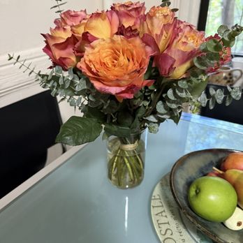 Ode à la Rose - Photo from happy gift recipient! - Florists Near Me - Long Island City, New York Ode à la Rose - Photo from happy gift recipient! - Florists Near Me - Long Island City, New York