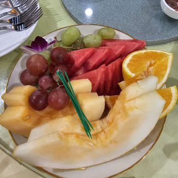 Chef Wong Bistro - Free fruit - Cantonese Near Me - Flushing, New York