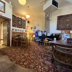 Antique Sandwich - Live piano music playing