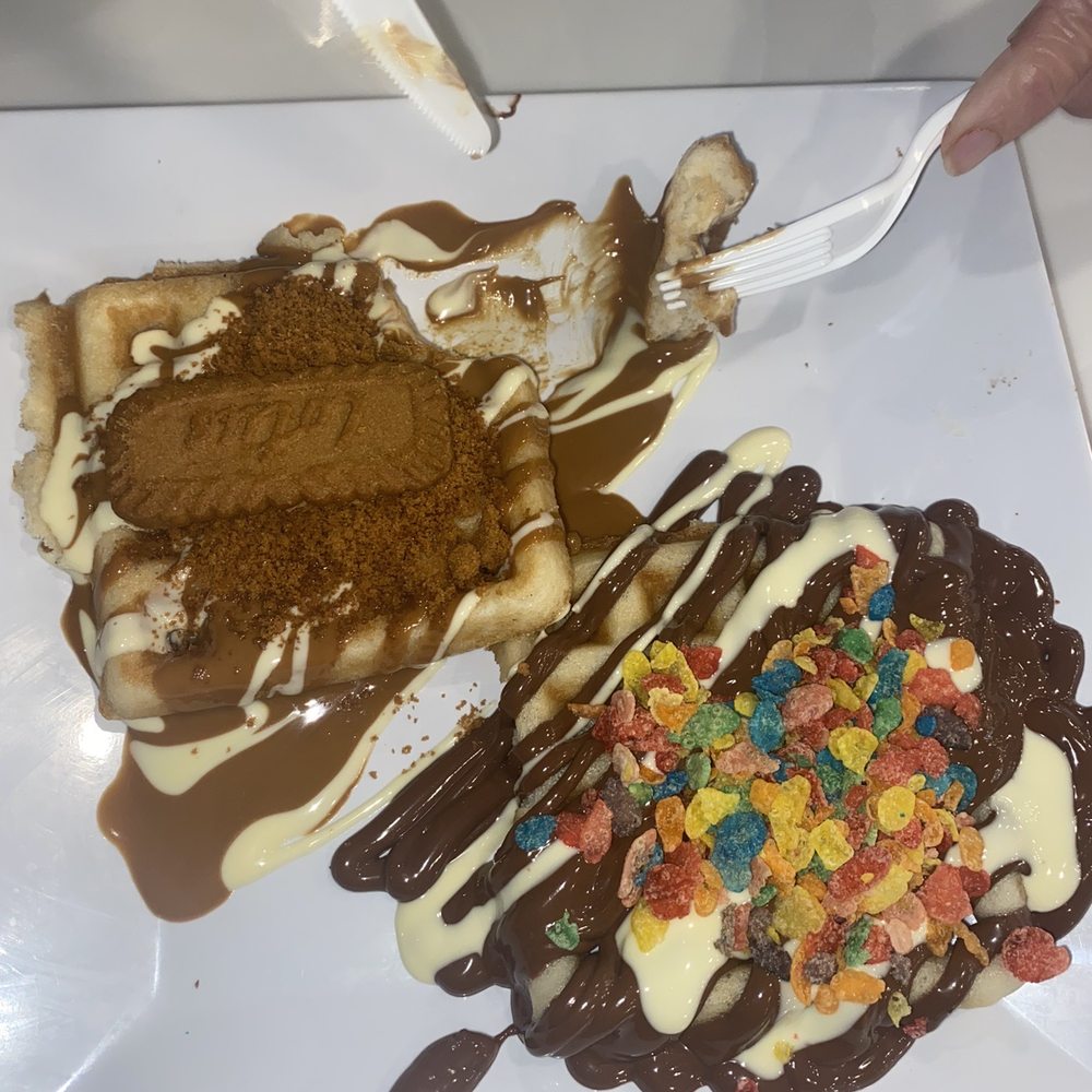 Biscoff and fruity pebbles waffles Biscoff and fruity pebbles waffles