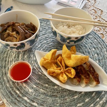 Asian Restaurant - Whole order, Crab Rangoon, S14. Mongolian Beef, 5. Japanese Dumplings - Thai Near Me - Middletown, Connecticut