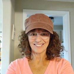 Lesli Hardy, LMT - New hat!