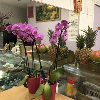 Mean Heng - A welcoming orchid / une orchidée de bienvenue - Vietnamese Near Me - Paris, 01 Mean Heng - A welcoming orchid / une orchidée de bienvenue - Vietnamese Near Me - Paris, 01