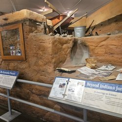 BLM Visitors Center - Kanab - Diorama about archeology