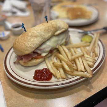 Valley Dairy Restaurant - Lunch Grilled Italian Sub - Ice Cream & Frozen Yogurt Near Me - Latrobe, Pennsylvania Valley Dairy Restaurant - Lunch Grilled Italian Sub - Ice Cream & Frozen Yogurt Near Me - Latrobe, Pennsylvania