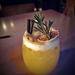 Ginebra Orange Sour por Yanina Lebed
