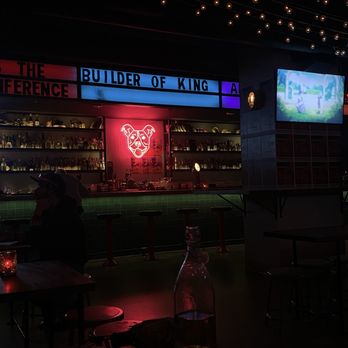 Kona's - Bars Near Me - San Francisco, California